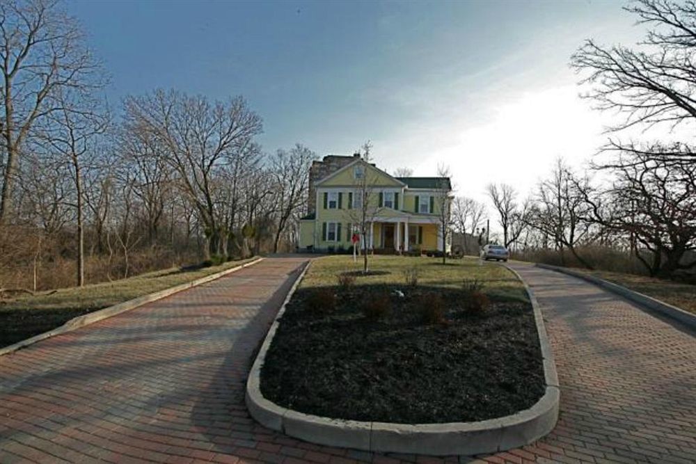 Bed & Breakfast Six Acres Cincinnati